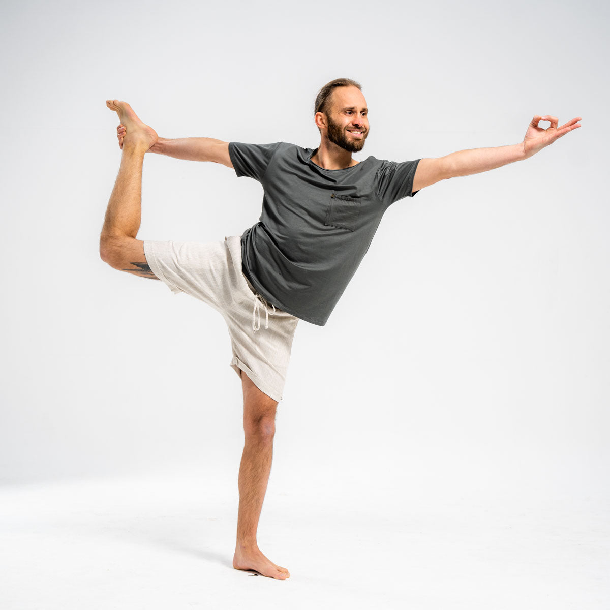 Yoga Shirt Herren aus Eukalyptus Mix - Grau