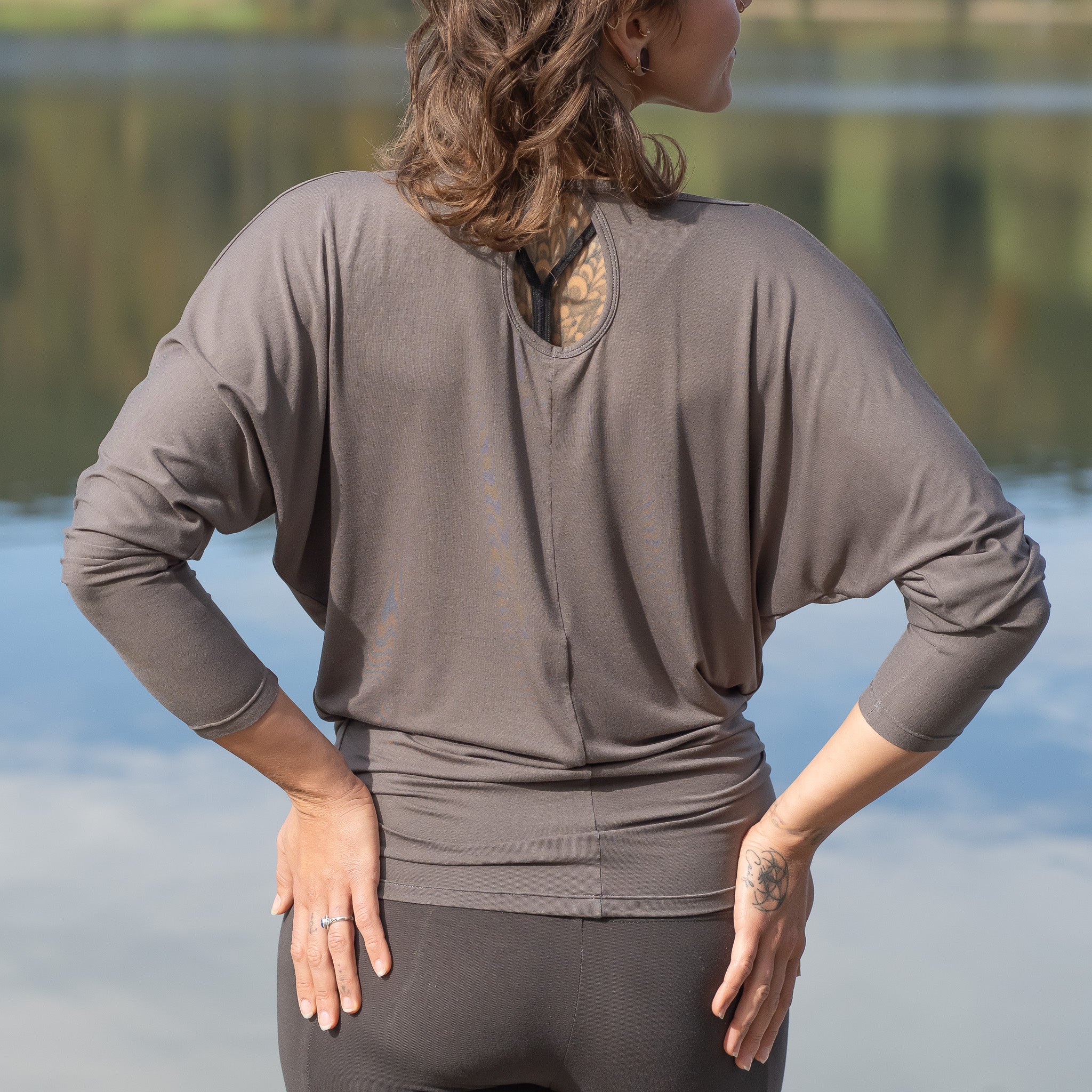 Yoga Shirt Damen aus Bambus Mix - Waterfall Top Long Salty Chocolate
