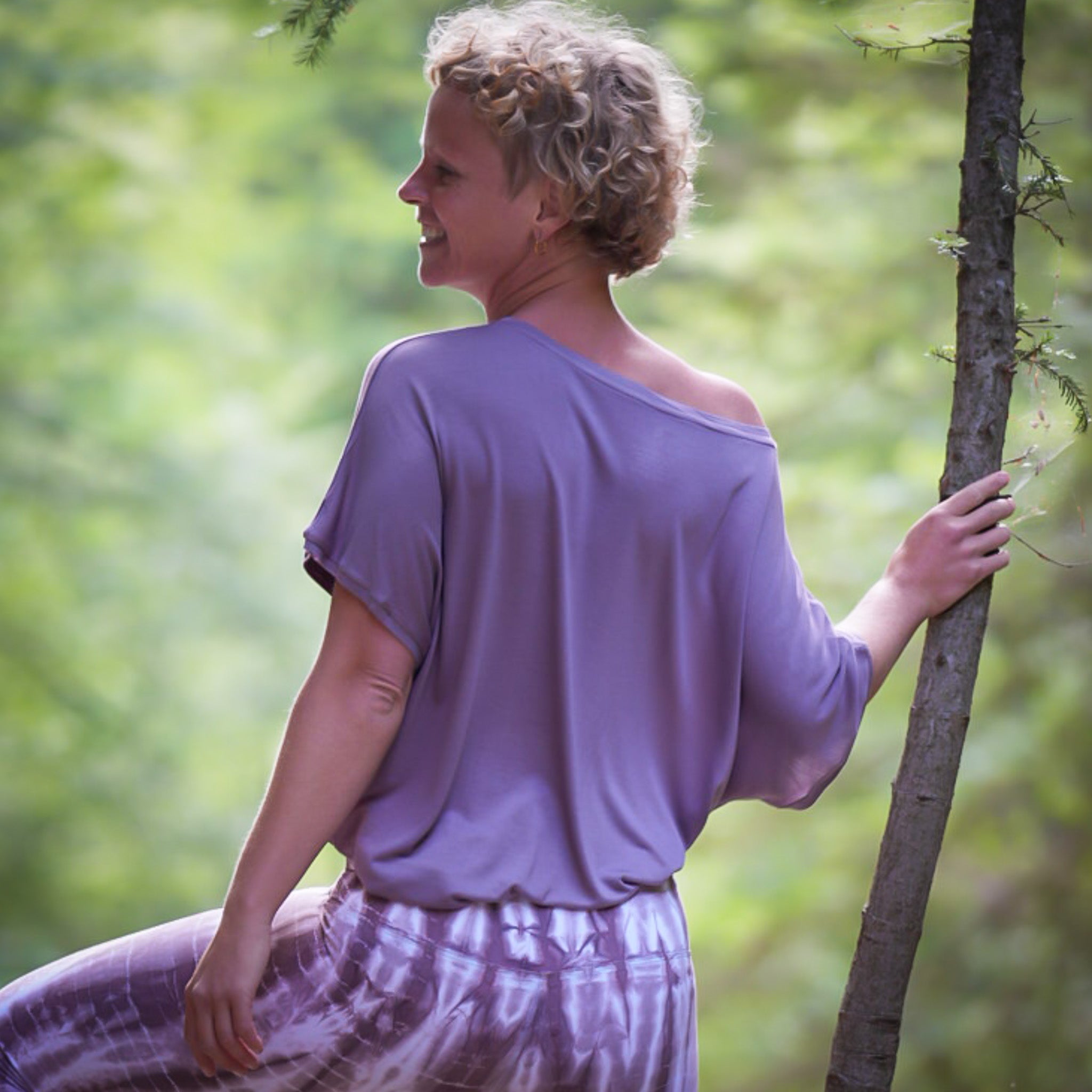Yoga Shirt Damen aus Bambus Faser - Feel Good Eggplant